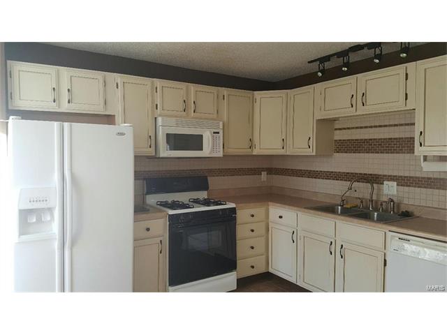 707 Aster Ln, O'fallon, MO 63366 photo 4