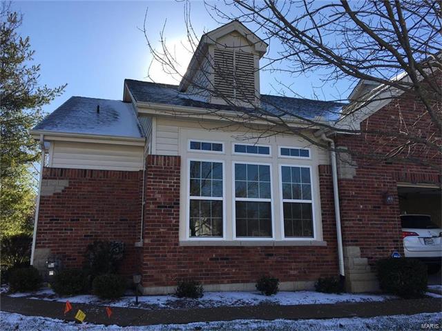 13253 Barrett Chase Cir, Ballwin, MO 63021 photo 1