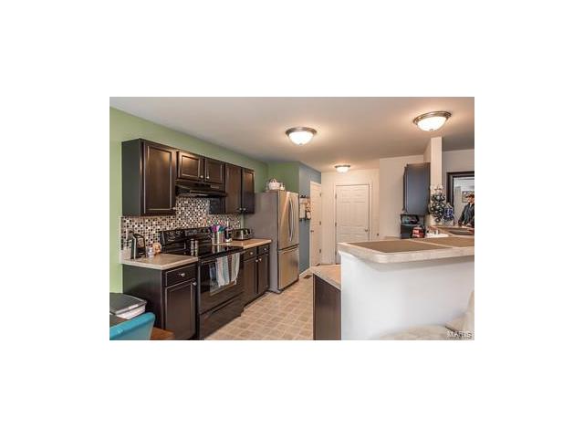 5607 Wavecrest Cir, Cottleville, MO 63304 photo 11
