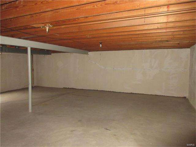 885 Parma, Ballwin, MO 63021 photo 8