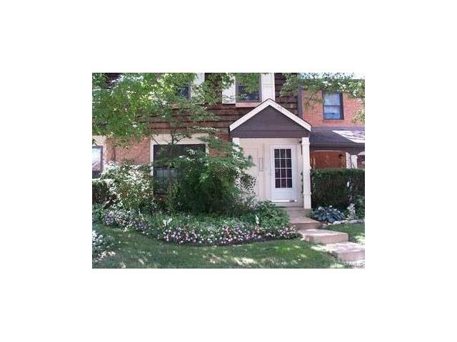 2359 Hidden Meadow Ln, Ballwin, MO 63021 photo 1