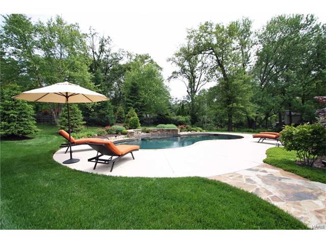 719 Dominion Dr, Saint Louis, MO 63131 photo 56