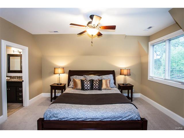 719 Dominion Dr, Saint Louis, MO 63131 photo 36