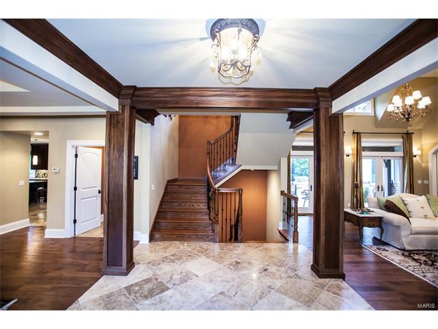 719 Dominion Dr, Saint Louis, MO 63131 photo 3
