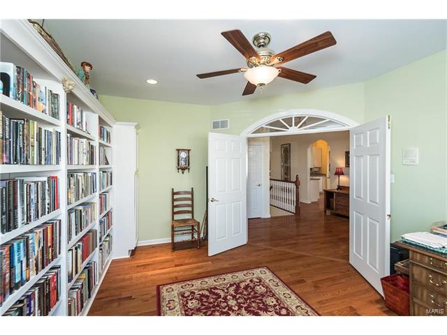620 Bluffs View Ct, Eureka, MO 63025 photo 9