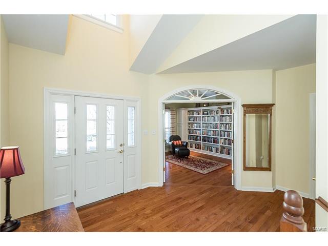 620 Bluffs View Ct, Eureka, MO 63025 photo 7