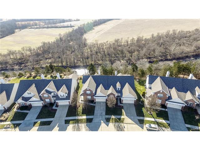 620 Bluffs View Ct, Eureka, MO 63025 photo 3