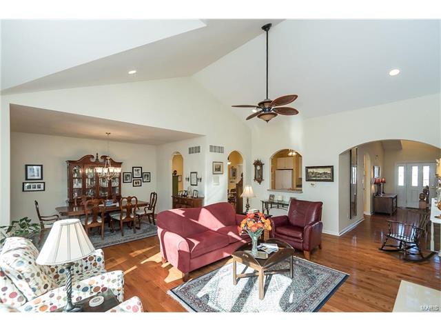 620 Bluffs View Ct, Eureka, MO 63025 photo 21