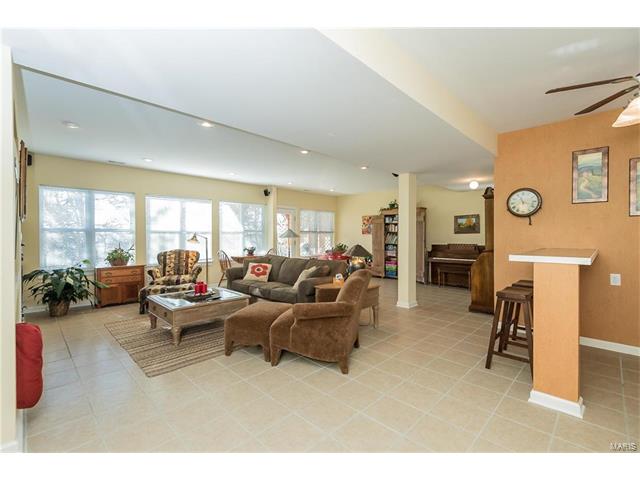 620 Bluffs View Ct, Eureka, MO 63025 photo 28