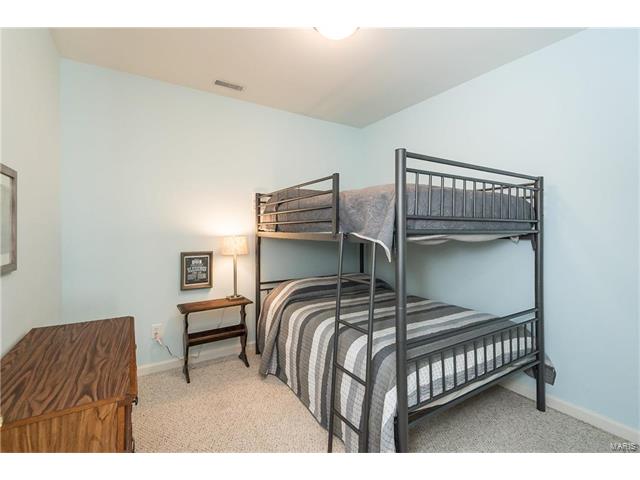 620 Bluffs View Ct, Eureka, MO 63025 photo 32