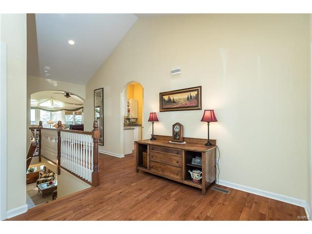 620 Bluffs View Ct, Eureka, MO 63025 photo 6