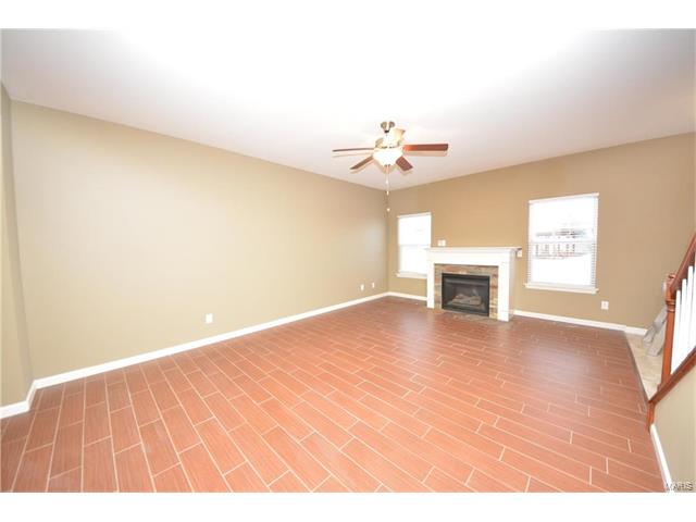 923 Tower Pl, O'fallon, MO 63366 photo 5