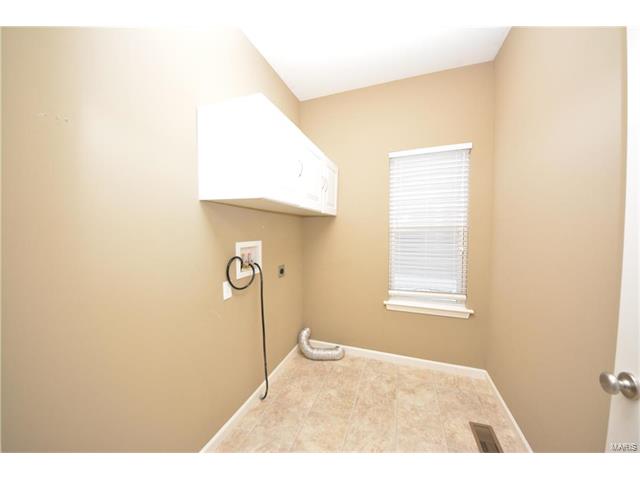 923 Tower Pl, O'fallon, MO 63366 photo 13