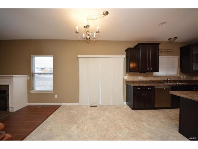 923 Tower Pl, O'fallon, MO 63366 photo 9