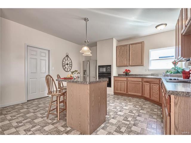 712 Rose Hvn, Ballwin, MO 63021 photo 9