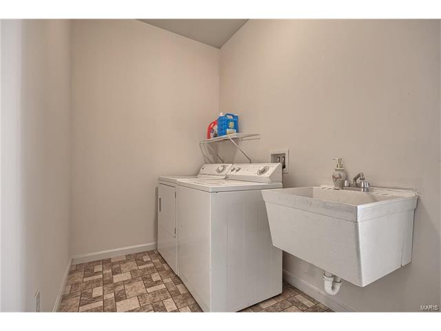 712 Rose Hvn, Ballwin, MO 63021 photo 28