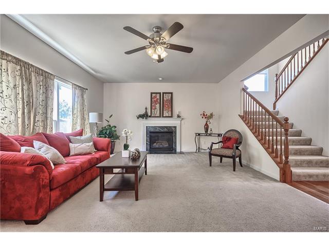 712 Rose Hvn, Ballwin, MO 63021 photo 3