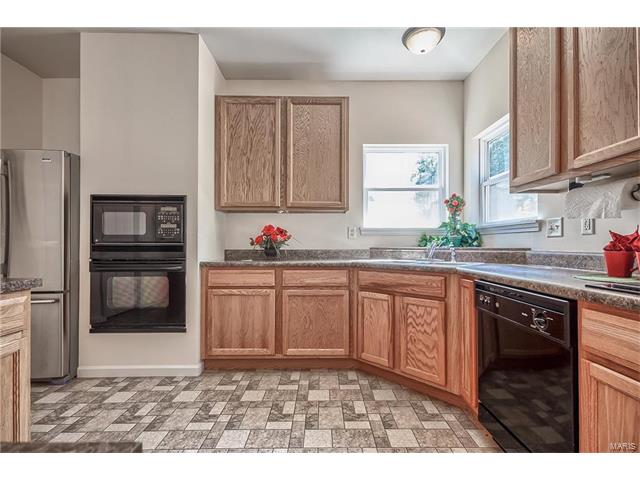 712 Rose Hvn, Ballwin, MO 63021 photo 12
