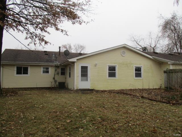 505 Saint John Dr, O'fallon, MO 63366 photo 16