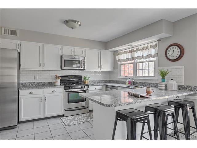 391 Madewood, Chesterfield, MO 63017 photo 17