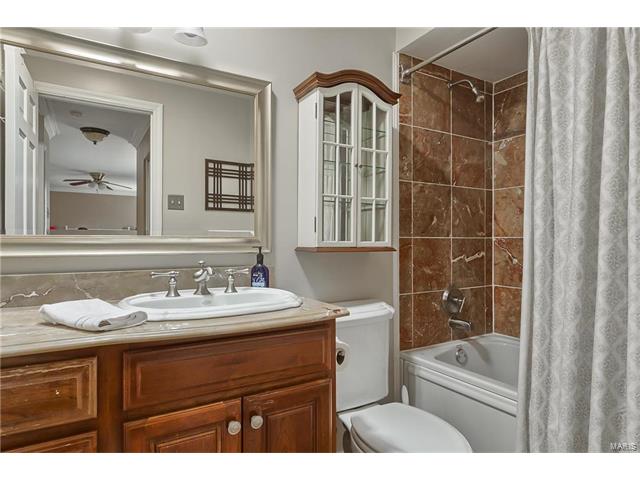 391 Madewood, Chesterfield, MO 63017 photo 32