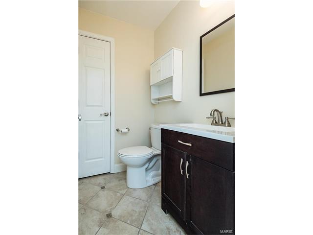 1353 Osage Meadows Dr, O'fallon, MO 63366 photo 11