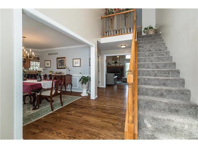 16013 Acorn Vly, Ballwin, MO 63021 photo 3