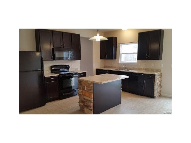 208 Flint Brook Dr, O'fallon, MO 63366 photo 3