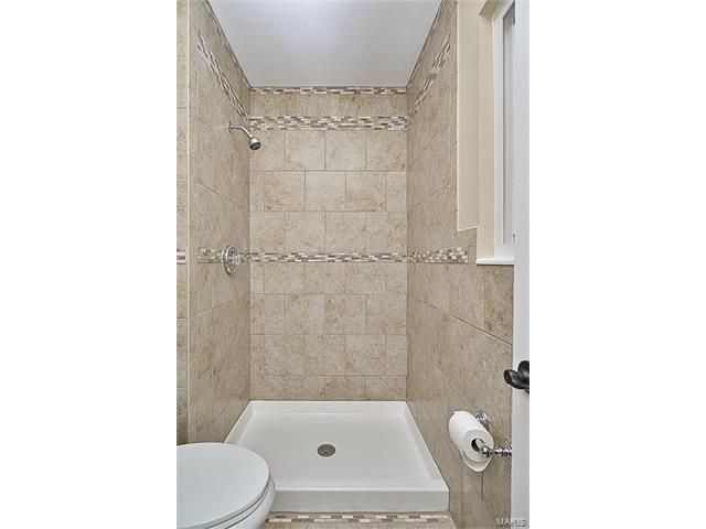 1009 Montbrook Dr, O'fallon, MO 63366 photo 11