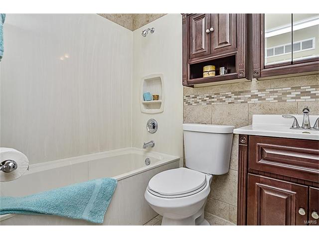 1009 Montbrook Dr, O'fallon, MO 63366 photo 12