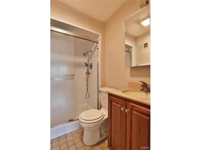 316 Nantucket Dr, Ballwin, MO 63011 photo 16