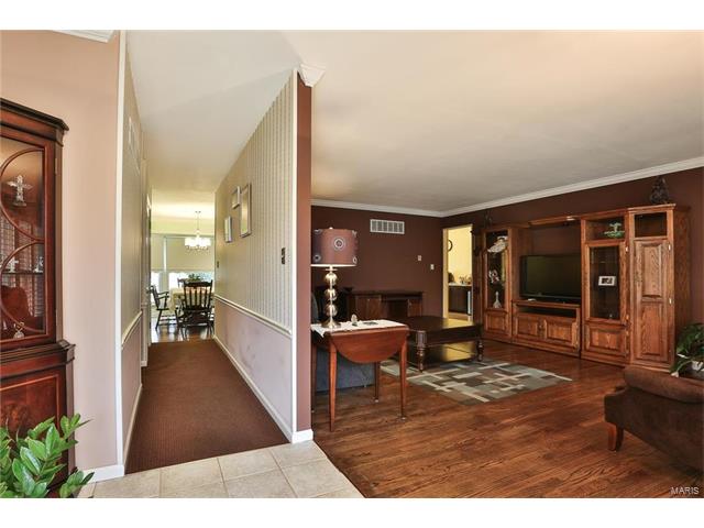 316 Nantucket Dr, Ballwin, MO 63011 photo 3