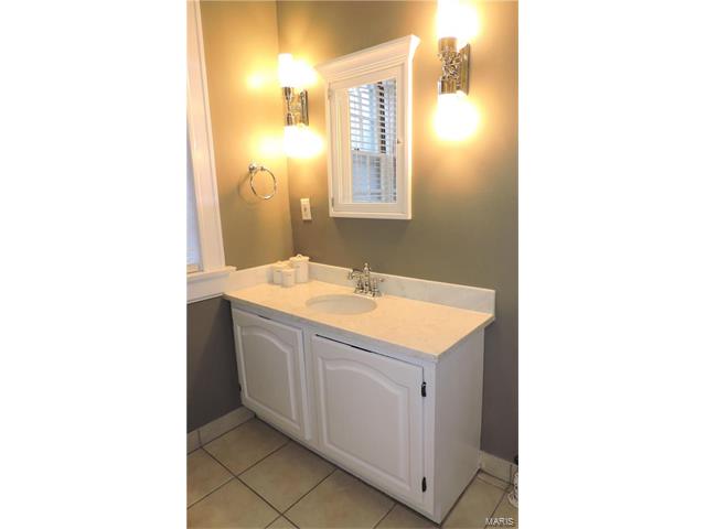 7156 Pershing Ave, Saint Louis, MO 63130 photo 15