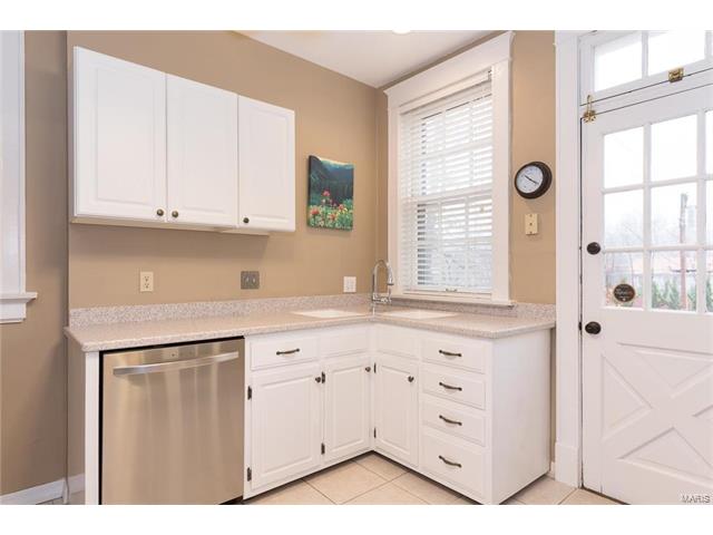 7156 Pershing Ave, Saint Louis, MO 63130 photo 9