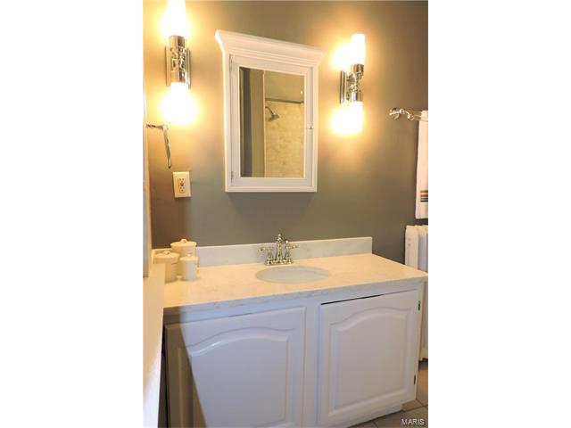 7156 Pershing Ave, Saint Louis, MO 63130 photo 16