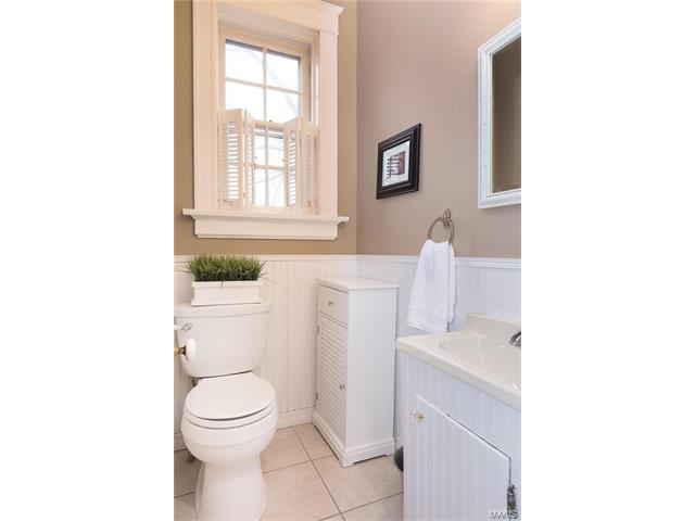 7156 Pershing Ave, Saint Louis, MO 63130 photo 7