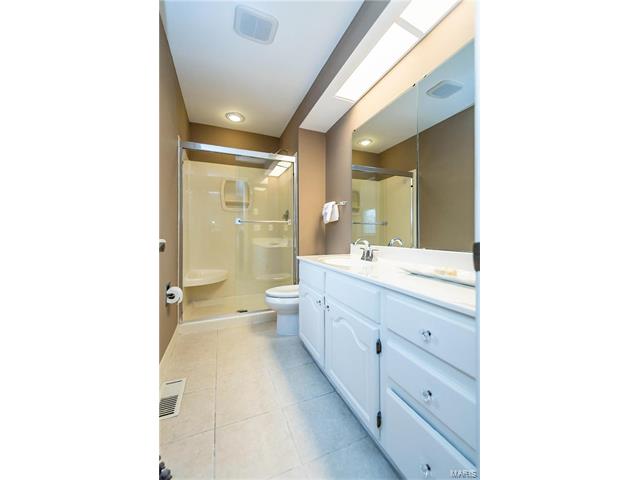 274 Oak Path Dr, Ballwin, MO 63011 photo 25