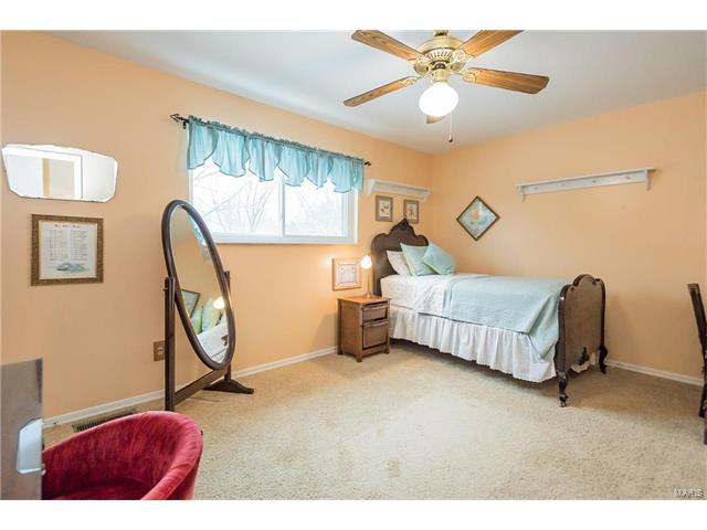 274 Oak Path Dr, Ballwin, MO 63011 photo 27