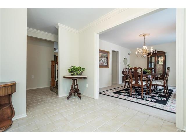 274 Oak Path Dr, Ballwin, MO 63011 photo 5