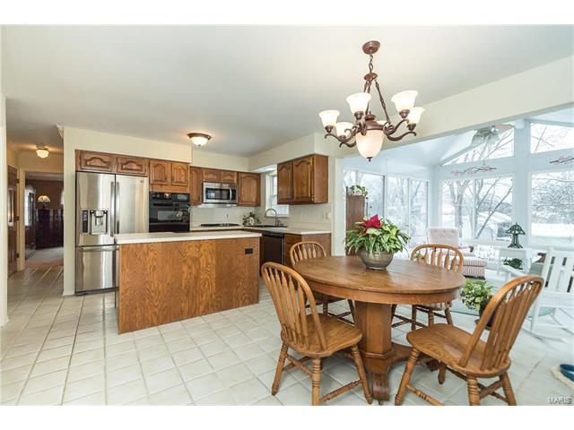274 Oak Path Dr, Ballwin, MO 63011 photo 15