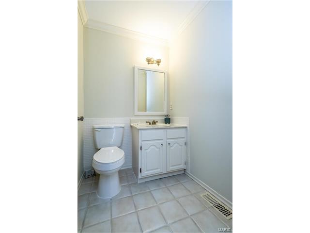 274 Oak Path Dr, Ballwin, MO 63011 photo 28