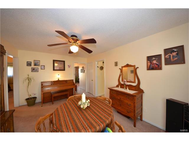 1102 Montbrook, O'fallon, MO 63366 photo 7