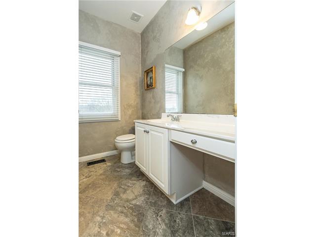 1460 Ridgetree Trails Dr, Wildwood, MO 63021 photo 17