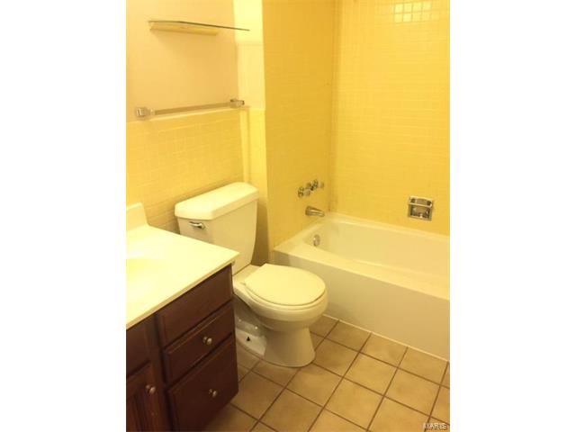 1109 Dutch Mill Dr, Ballwin, MO 63011 photo 8