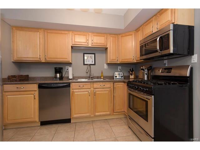 304 Hillcrest, Ballwin, MO 63021 photo 4