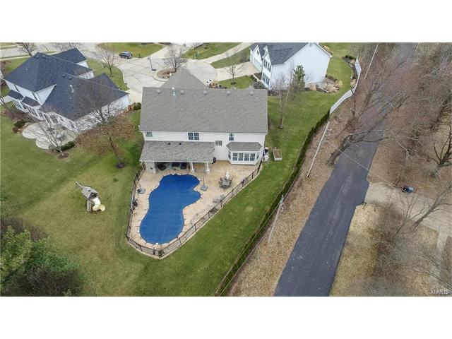 417 Indian Hill Ct, Ballwin, MO 63021 photo 4