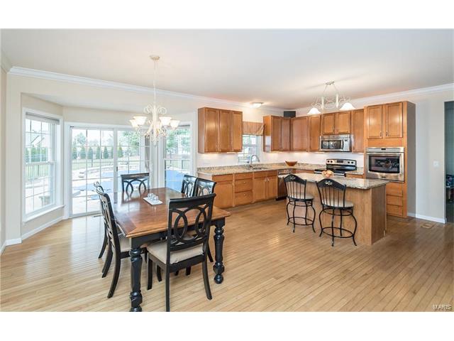 417 Indian Hill Ct, Ballwin, MO 63021 photo 16