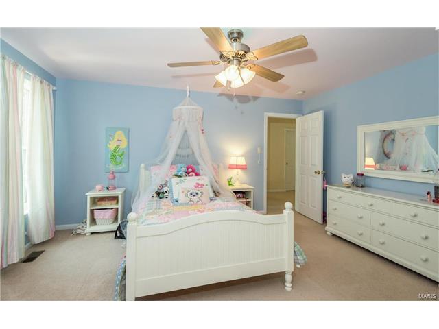 417 Indian Hill Ct, Ballwin, MO 63021 photo 30