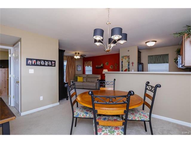 8101 Spring Creek Ln, O'fallon, MO 63368 photo 2