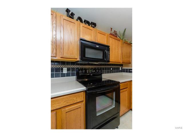 8101 Spring Creek Ln, O'fallon, MO 63368 photo 15